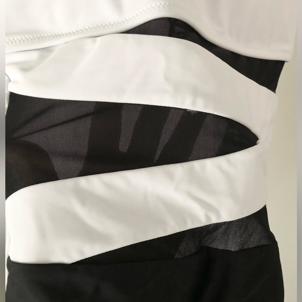 Blooming Jelly One Shoulder Swimsuit NWT - Picture 2 of 4